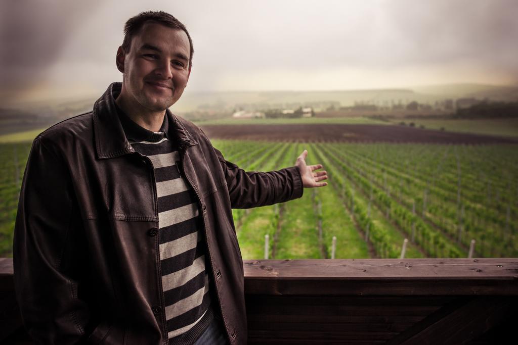 Penzion Vino Hruska Blatnička Kültér fotó